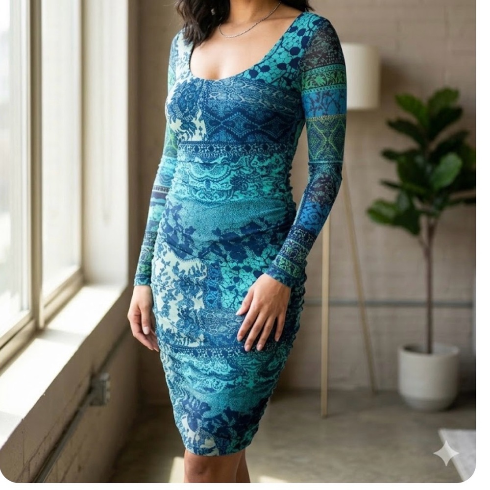 Chic Teal Patterned Long Sleeve Dress